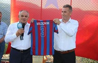 Yahyalı’da Balcıçakırı Halı Sahası hizmete...