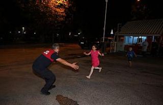 Yangın bölgelerinden dönenleri aileleri gözyaşları...