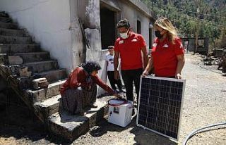 Yangından etkilenen afetzedelere güneş paneli sistemi...