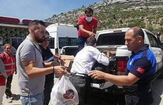 Yangınzedelere ve personellere yemek yardımı için...