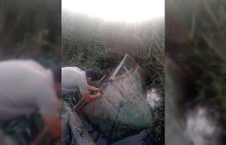 Yasa dışı avcılıkta kullanılan ördek kafesleri...