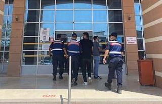 Yasa dışı bahis oynatma suçundan aranan firari...