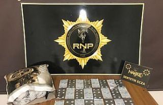 Yastığa sakladığı uyuşturucu polisten kaçmadı