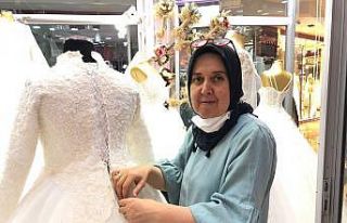 Yoğun geçen düğün sezonu gelinlikçilerin yüzünü...