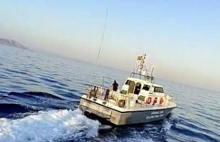 Yunan sahil güvenlik botundan Türk balıkçı teknesine...