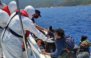 Yunanistan ölüme terk ediyor, Türk Sahil Güvenlik...