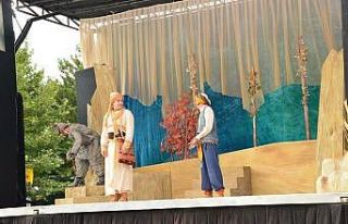 ’Yunus’la yürürken’ isimli tiyatro oyunu Gediz’de...