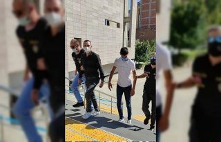 Yurttan malzeme çalan 2 kişi yakalandı