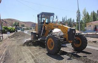 Zara Belediyesi üstyapı çalışmalarına hız verdi