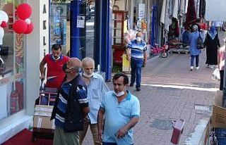 Zonguldak aşılamada maviye, vakada kırmızıya...