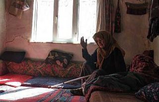 107 yaşındaki asırlık nine her işini kendi görüyor
