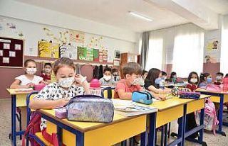 1,5 yıl sonra öğrencilerine kavuşan okullarda...