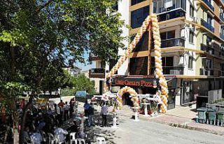 25 yıl sonra görevinden istifa edip memleketinde...