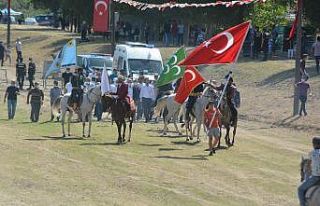 40. Karapürçek Rahvan At Yarışları’nda 220...