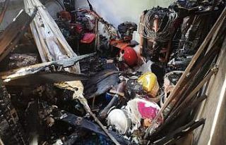 4 kişilik aileye mezar olan yangından geriye enkaz...