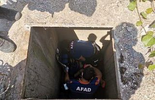 4 metrelik çukura düşen kadın yaralandı