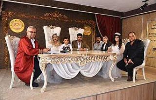 5 dakika arayla evlenen kuzenler birbirlerine nikah...