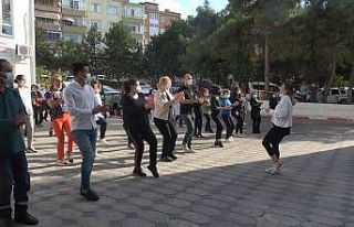 8 Eylül Dünya Fizyoterapistler Gününde mesaiye...