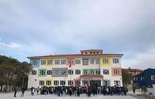 9 ayda yeniden inşa edilen okulda ders zili çaldı