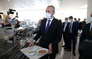 Abdulhamit Gül: “Sözleşmeli arkadaşlarımızın...