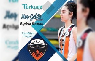 Açelya Özman imzayı attı