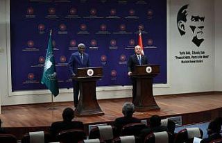 Afrika Birliği Komisyonu Başkanı Mahamat: “Açlıktan...