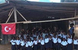 Afrika’da okuldan uzak kalan öğrenciler eğitimle...