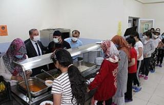 Ağrı Milli Eğitim Müdürü Kökrek, öğrencilerle...