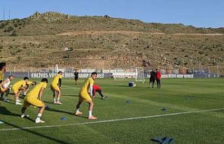 Ağrı Spor Teknik Heyetinden Hacılar Stadyumu’na...