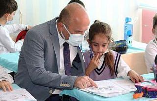 Ağrı’da İlköğretim Haftası kutlandı