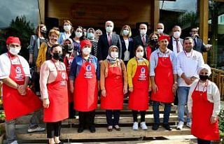 Ahi Kadınları, Yöresel Yemek Yarışmasında hünerlerini...