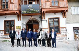 Ahiliğin kalesinde, Ahiler unutulmadı