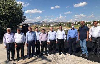 AK Parti heyeti köy grup yollarında incelemelerde...