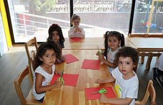 Akpolat: “Öğrencilerimize milli duygular aşılıyor,...