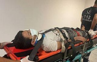 Aksaray’da tır bariyerlere çarptı: 3 yaralı