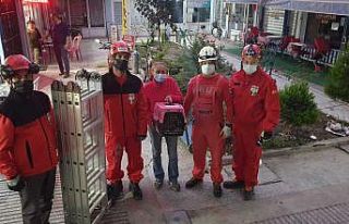 AKUT Eskişehir ekibi 8 metrelik apartman boşluğuna...