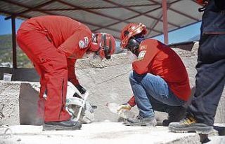 AKUT, Türkiye genelindeki deprem tatbikatlarını...