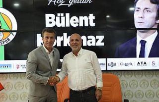 Alanyaspor Bülent Korkmaz ile bir yıllık sözleşme...