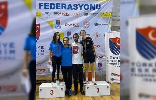 Alanyaspor eskrim sporcuları, Ankara’dan 3 madalya...