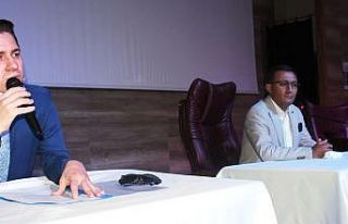 Alaşehir’de muhtarlar ve imamlarla aşı toplantısı