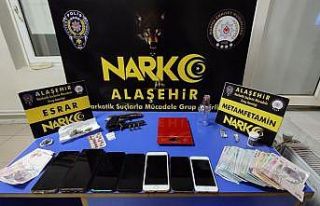 Alaşehir’de uyuşturucu operasyonu: 3 tutuklama