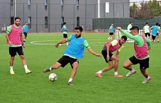 Aliağaspor FK sezon hazırlıklarını sürdürüyor