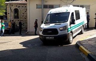 Alt geçit duvarına çarpan genç motosiklet sürücüsü...