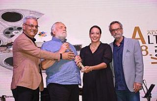 Altın Koza’da onur ödülleri verildi