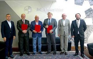 Ankaralı sanayiciler, okullara 5 milyon adetlik maske...