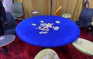 Apartta fuhuş yapan 2 kişi yakalandı