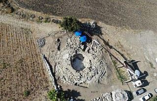 Aratos’un anıt mezarında tabana ulaşıldı