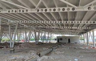 Arslanbucak kapalı pazar yerinde sona gelindi