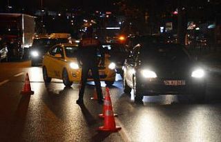 Asayiş uygulamasında aracında ruhsatsız silah...