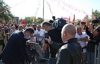 Aşı karşıtlarının mitinginde basın mensuplarına...